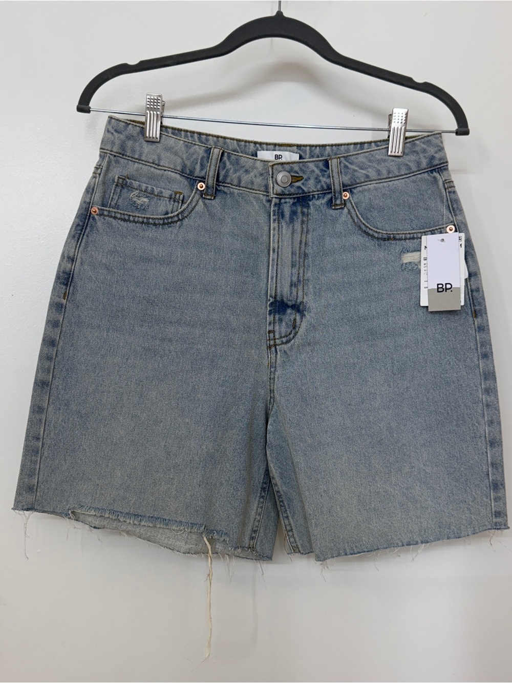 BP. Nordstrom Womens Size 27 Light Wash High Rise Distressed Denim Shorts 5" NWT